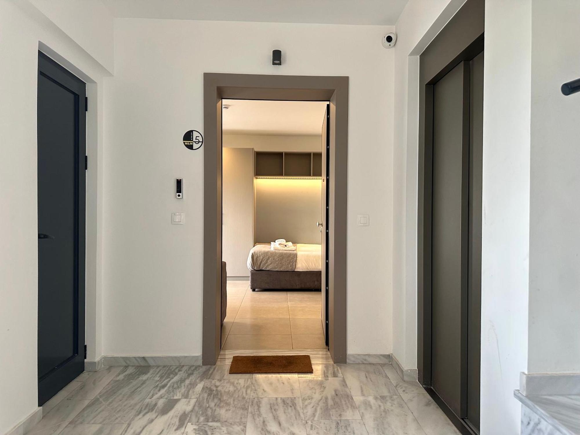 M & M - Boutique Apartments Афины Экстерьер фото