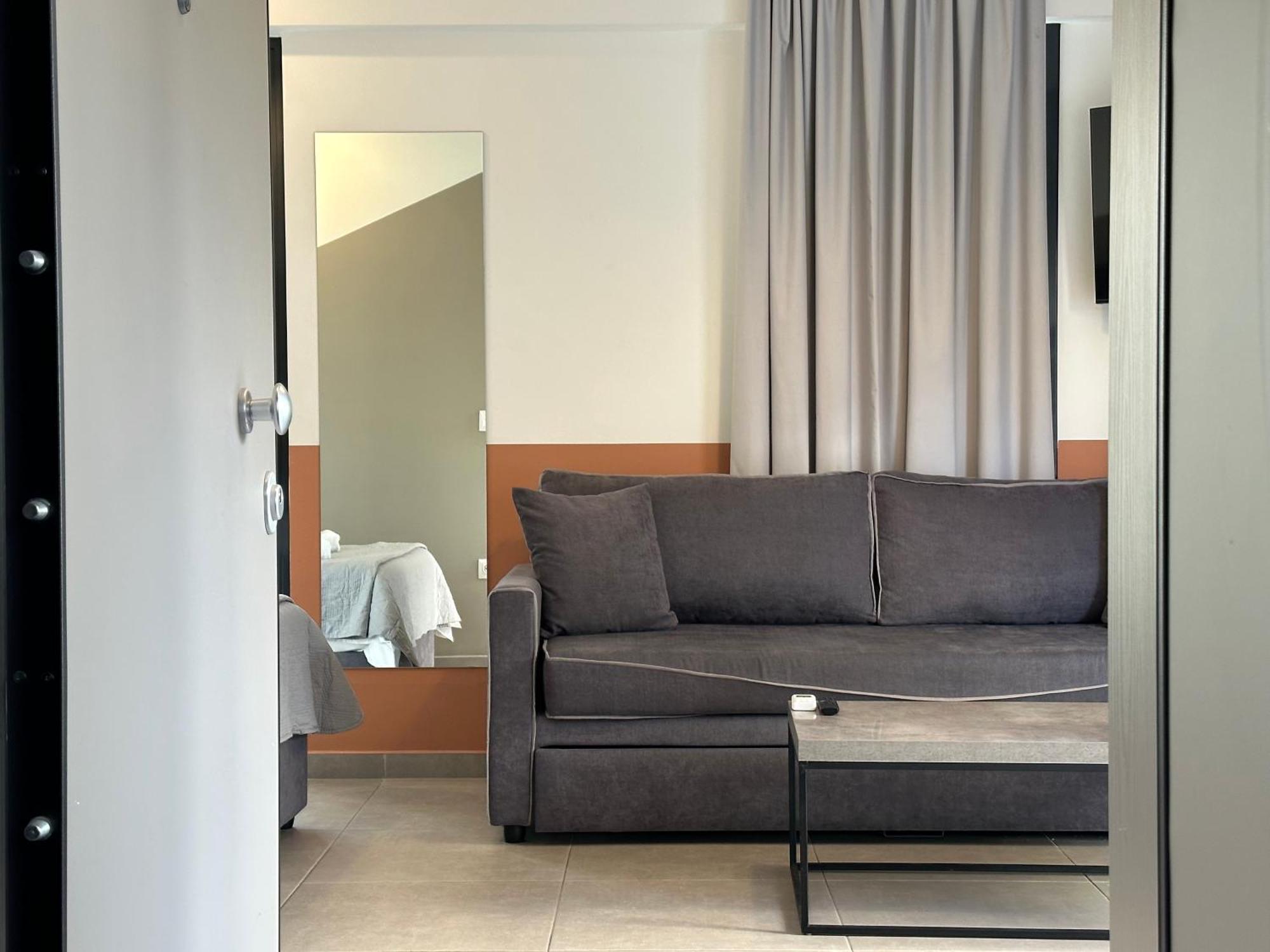 M & M - Boutique Apartments Афины Экстерьер фото